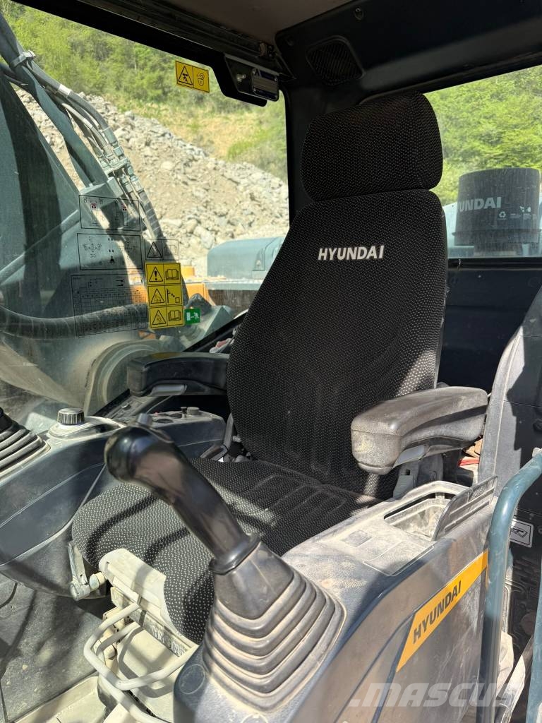 Hyundai HX 300 AL Rupsgraafmachines