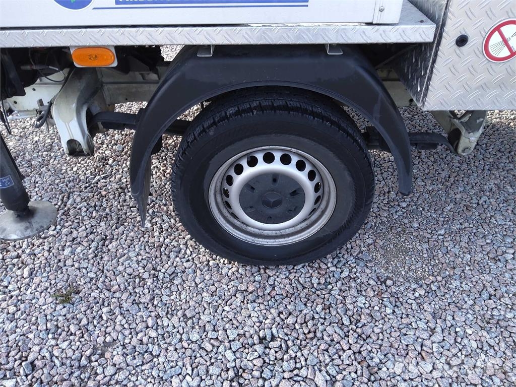 Palfinger P250BK Ant vilkikų montuojamos kėlimo platformos