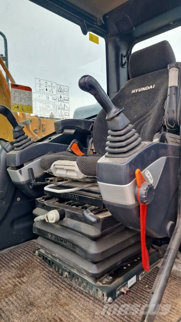 Hyundai HX140 L Excavadoras sobre orugas