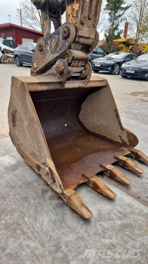 Hyundai HX140 L Excavadoras sobre orugas