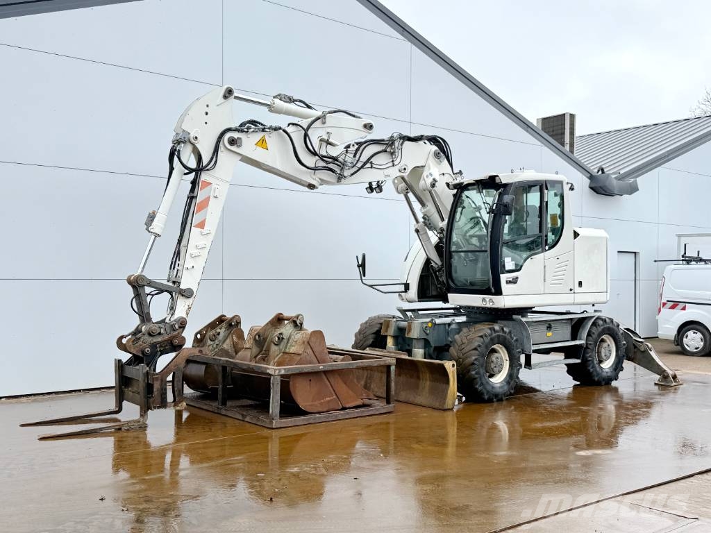 Liebherr A914 Compact - Triple Boom / Many extra attachment Hjulgravere