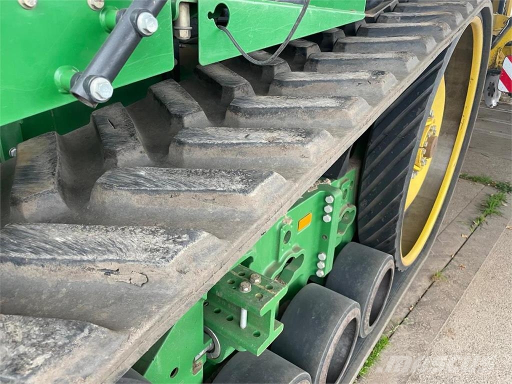 John Deere 8360 RT الجرارات
