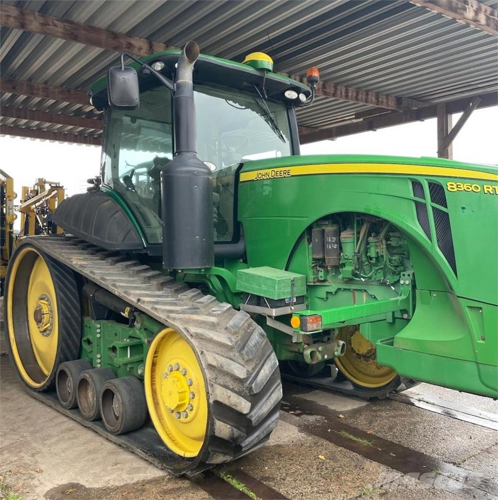John Deere 8360 RT الجرارات