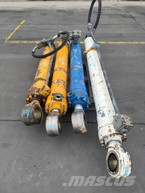 Liebherr R 954 B USED HYDRAULIC CYLINDER COMPLET هيدروليات