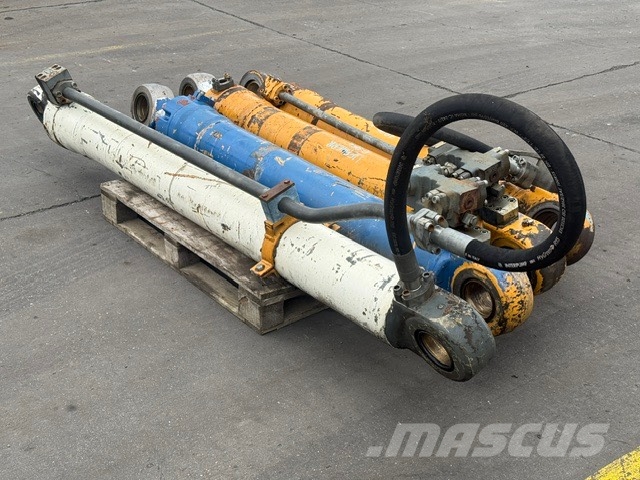 Liebherr R 954 B USED HYDRAULIC CYLINDER COMPLET هيدروليات