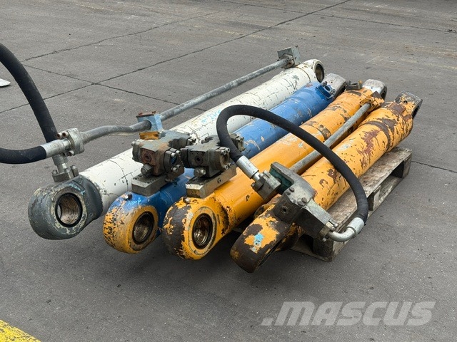 Liebherr R 954 B USED HYDRAULIC CYLINDER COMPLET هيدروليات
