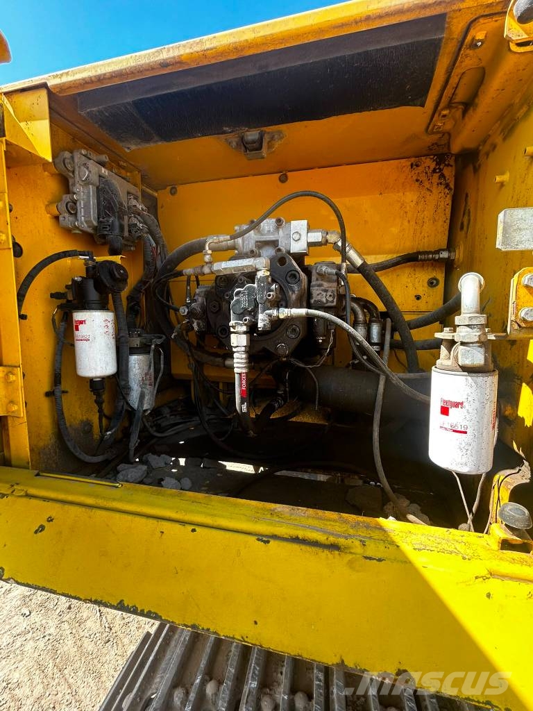 New Holland E 265 C Rupsgraafmachines
