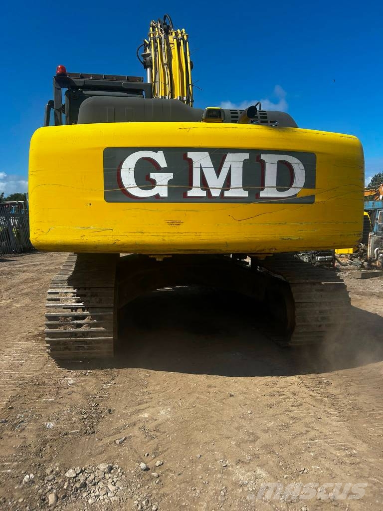 New Holland E 265 C Rupsgraafmachines
