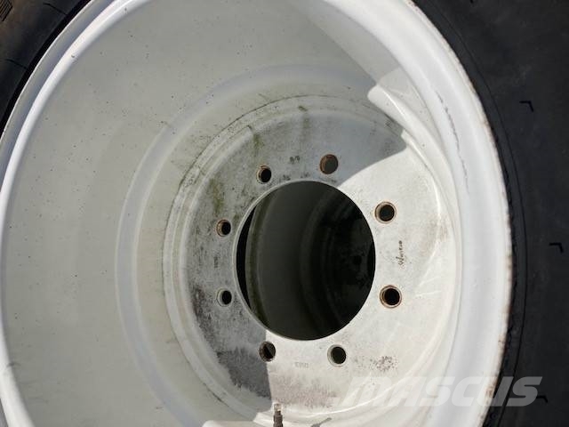 Vredestein 500/55R20 Dekk, hjul og felger