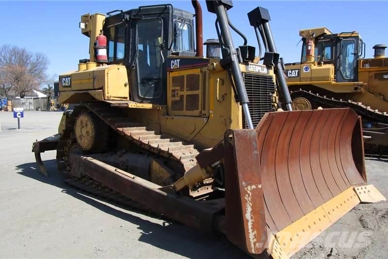 CAT D6R Гусеничные бульдозеры