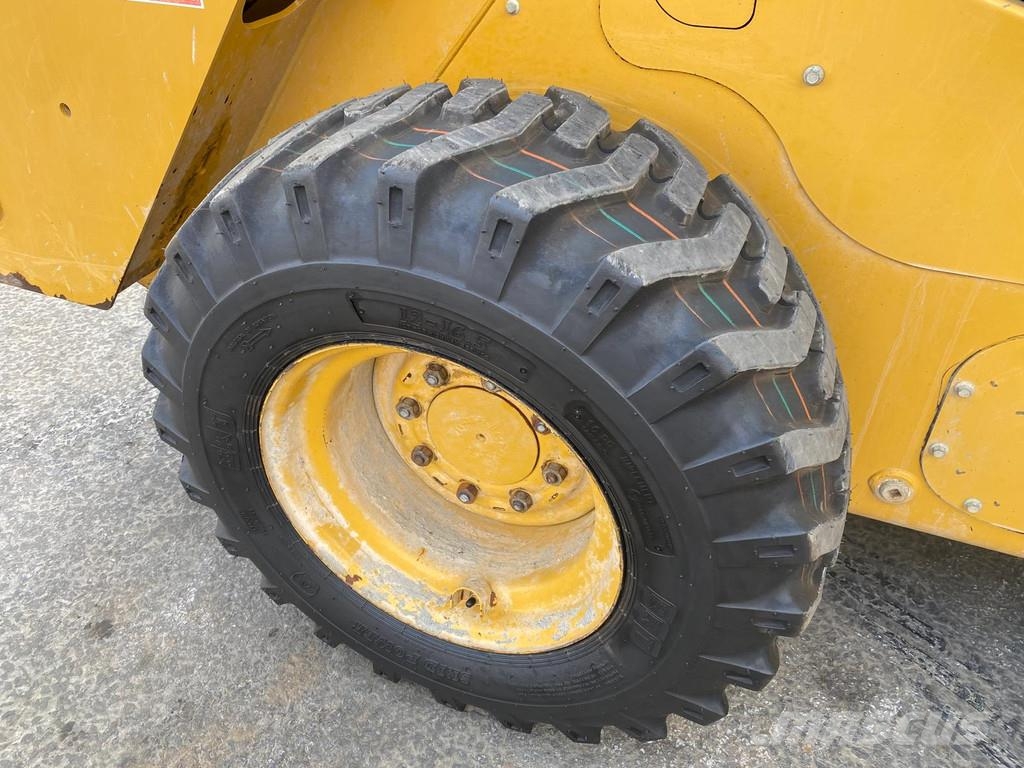 CAT 262D3 . Cargadoras sobre ruedas