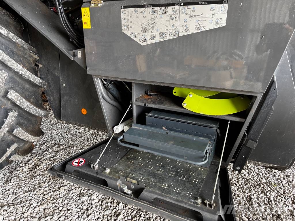 CLAAS Lexion 6700 Θεριζοαλωνιστικές μηχανές
