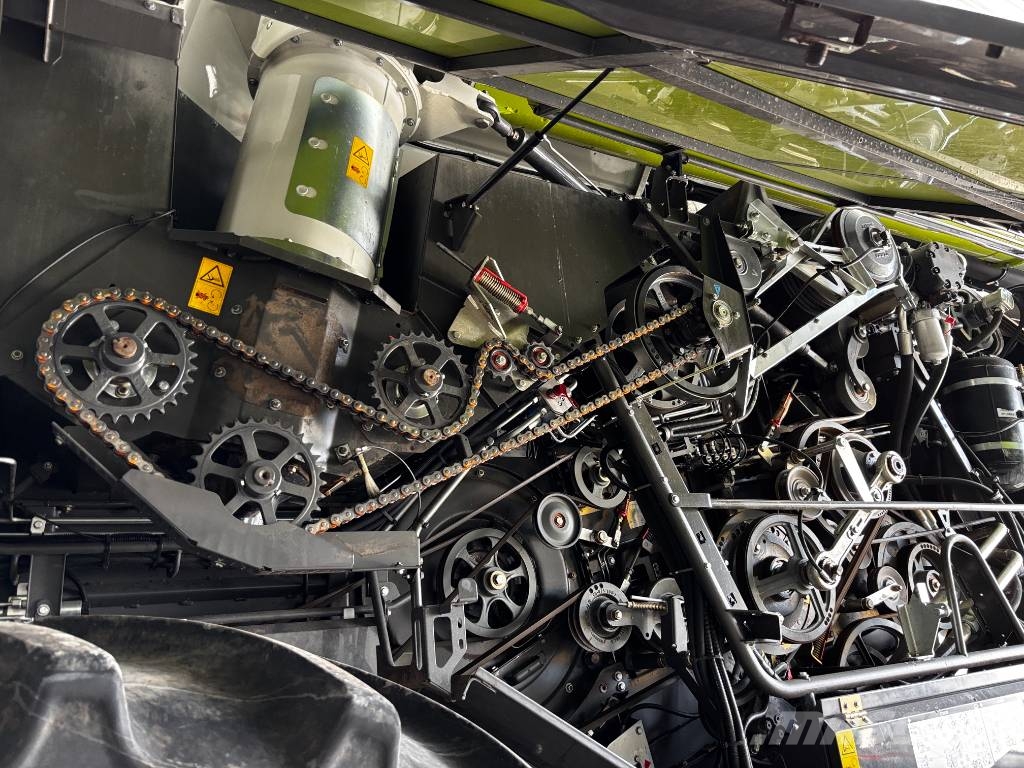 CLAAS Lexion 6700 Θεριζοαλωνιστικές μηχανές