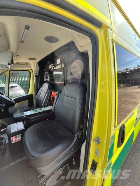 Fiat Ducato A&E Fiat Ducato A&E Vehicle with Stryker Pr Ambulanssit