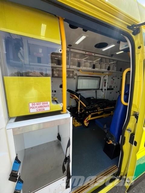 Fiat Ducato A&E Fiat Ducato A&E Vehicle with Stryker Pr Ambulanssit