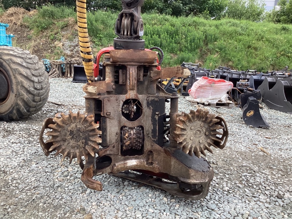 Komatsu 911.4 Cosechadoras