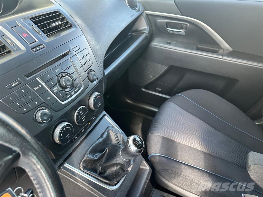 Mazda 5 2012 MANUÁL 2.0 B 7 miest VIN 481 Avtomobili