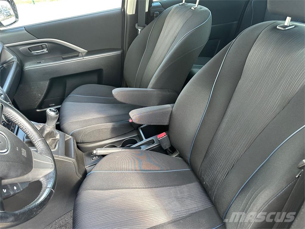 Mazda 5 2012 MANUÁL 2.0 B 7 miest VIN 481 Avtomobili