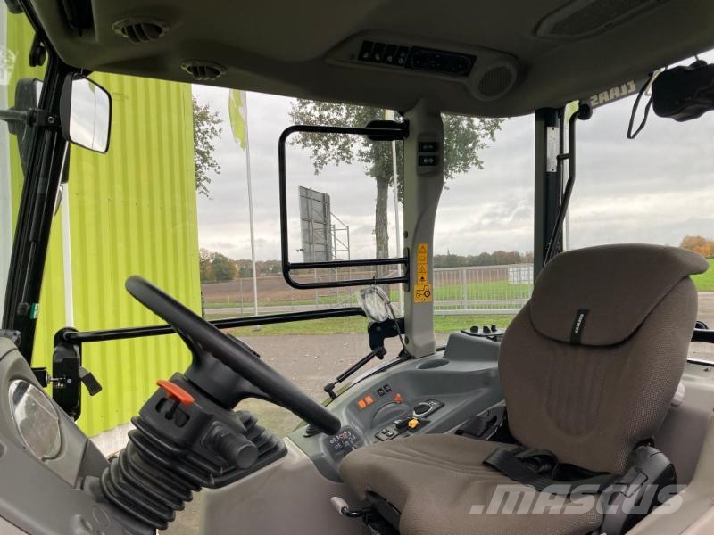 CLAAS NEXOS 240 M Tractors