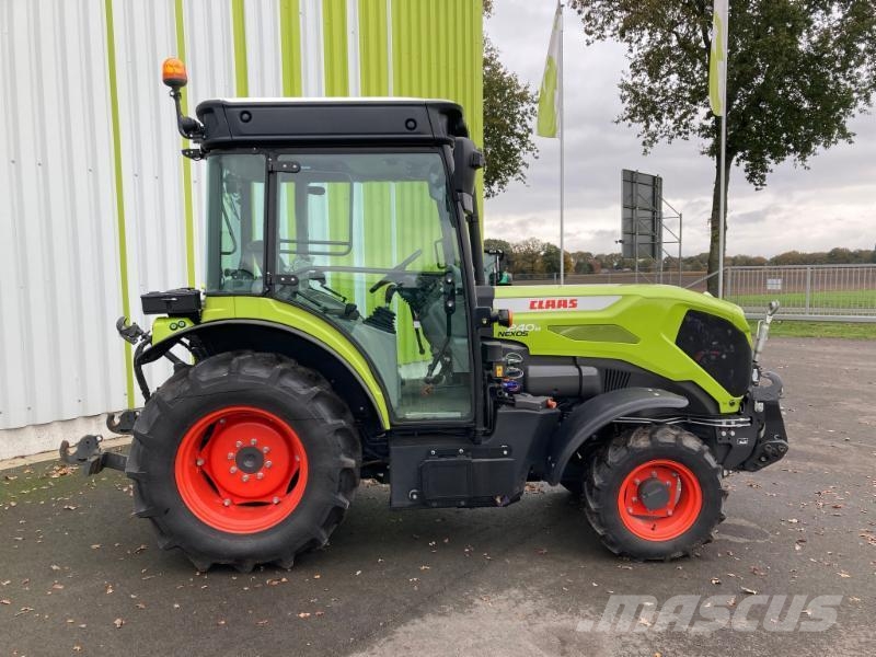 CLAAS NEXOS 240 M Tractors