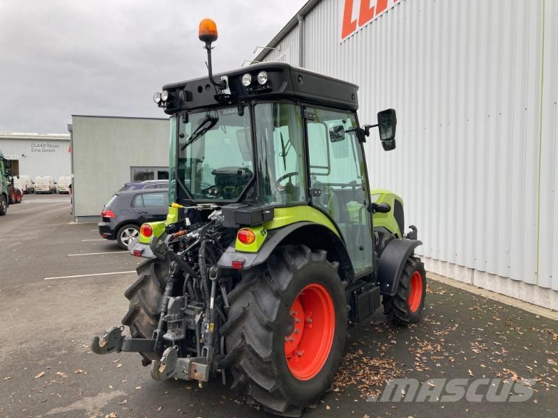 CLAAS NEXOS 240 M Tractors