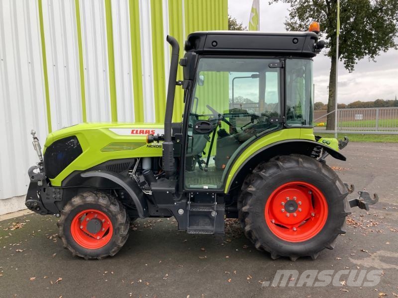 CLAAS NEXOS 240 M Tractors