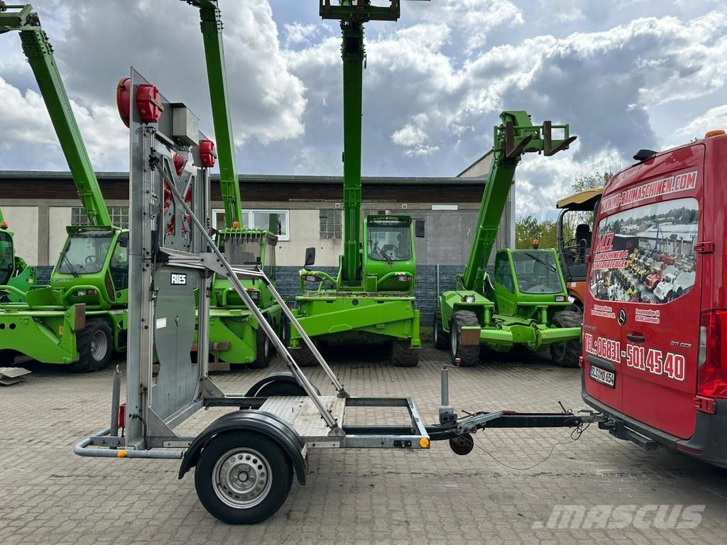  Other Verkehrssicherungsanhänger / Pfeil Rechts un Otros remolques