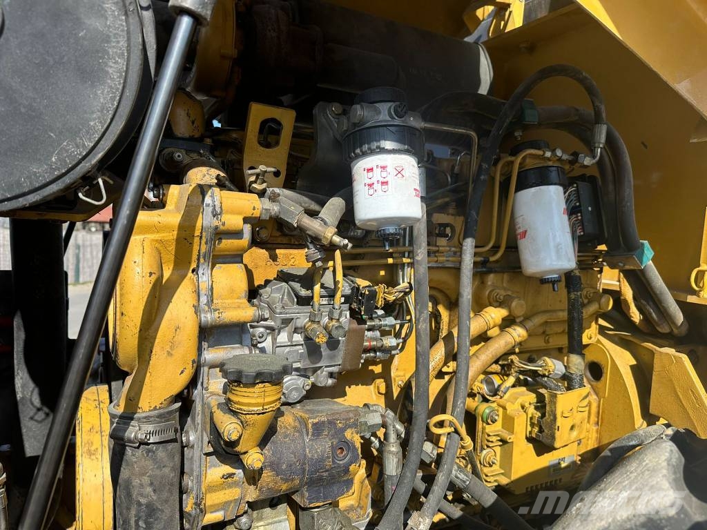 CAT CS 663 E Οδοστρωτήρες μονού κυλίνδρου