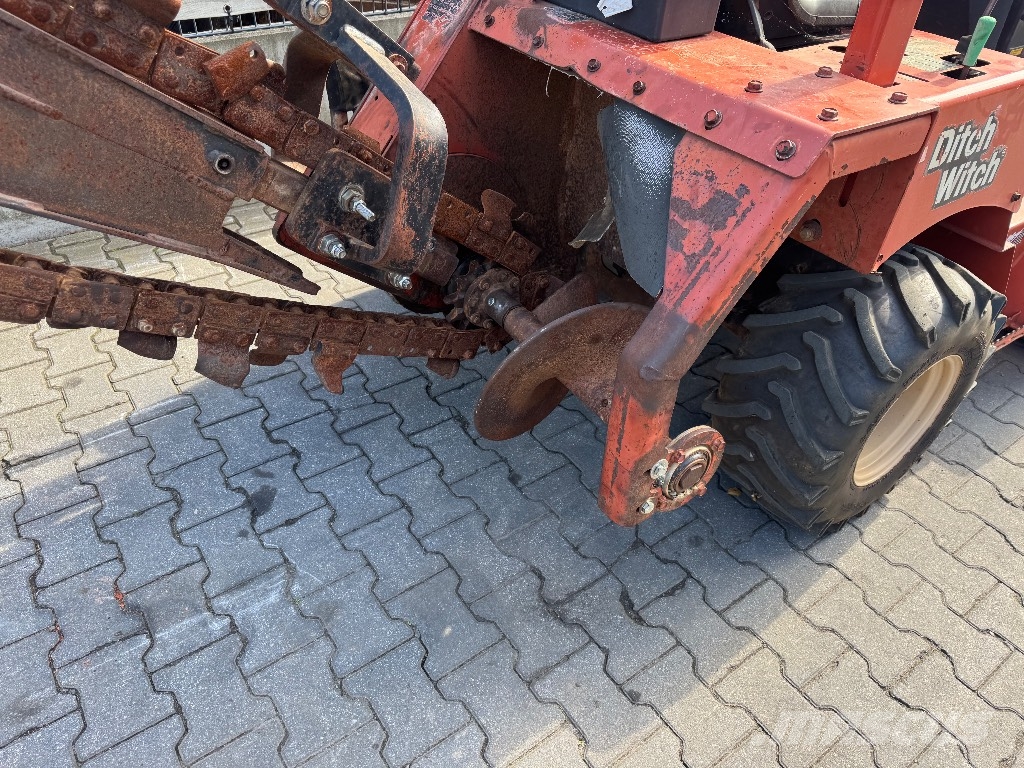 Ditch Witch RT 40 Scavafossi