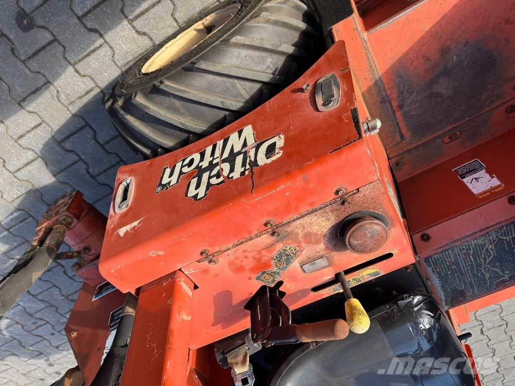 Ditch Witch RT 40 Scavafossi