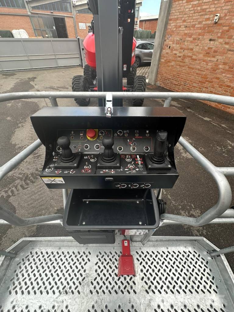 Manitou 180 ATJ رافعات سلة مفصلية