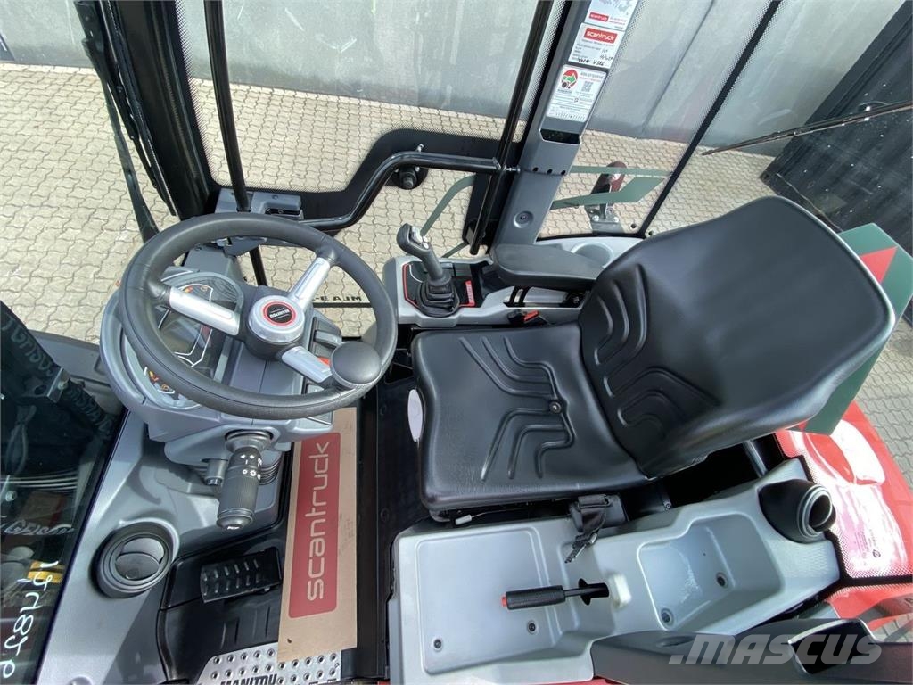 Manitou MLA 3-25H CAB Multi purpose loaders