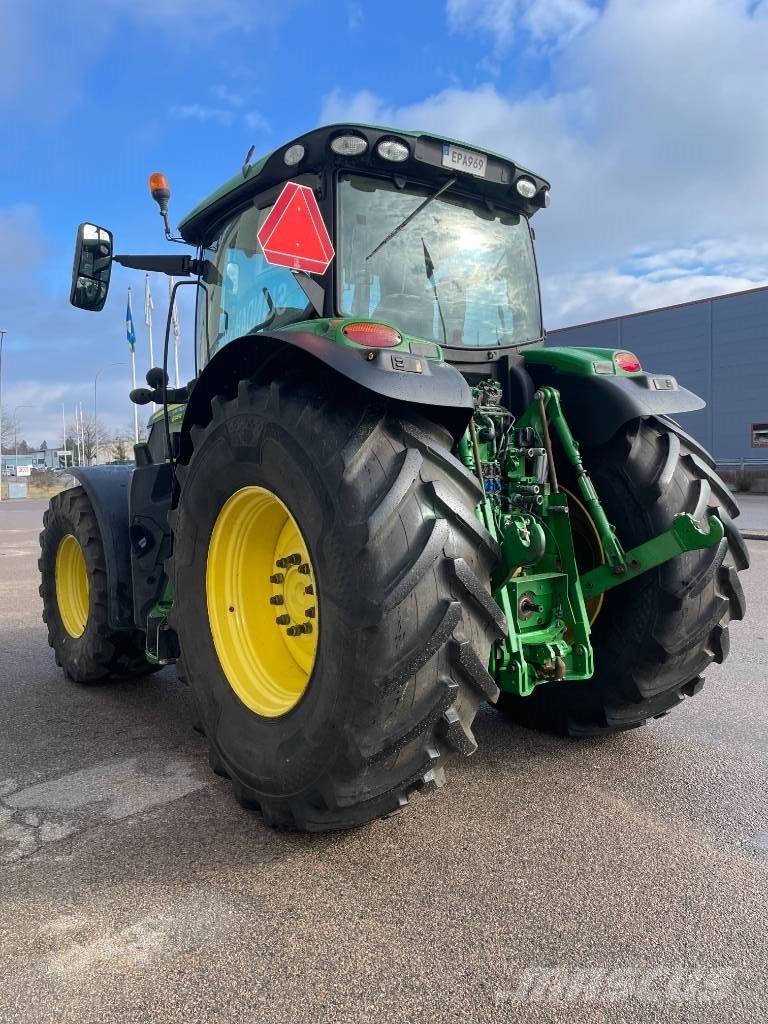 John Deere 6215 R AutoPower Tratores Agrícolas usados