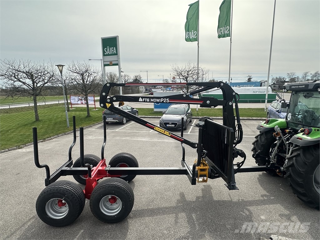 Mowi 650/P25 Forest trailers