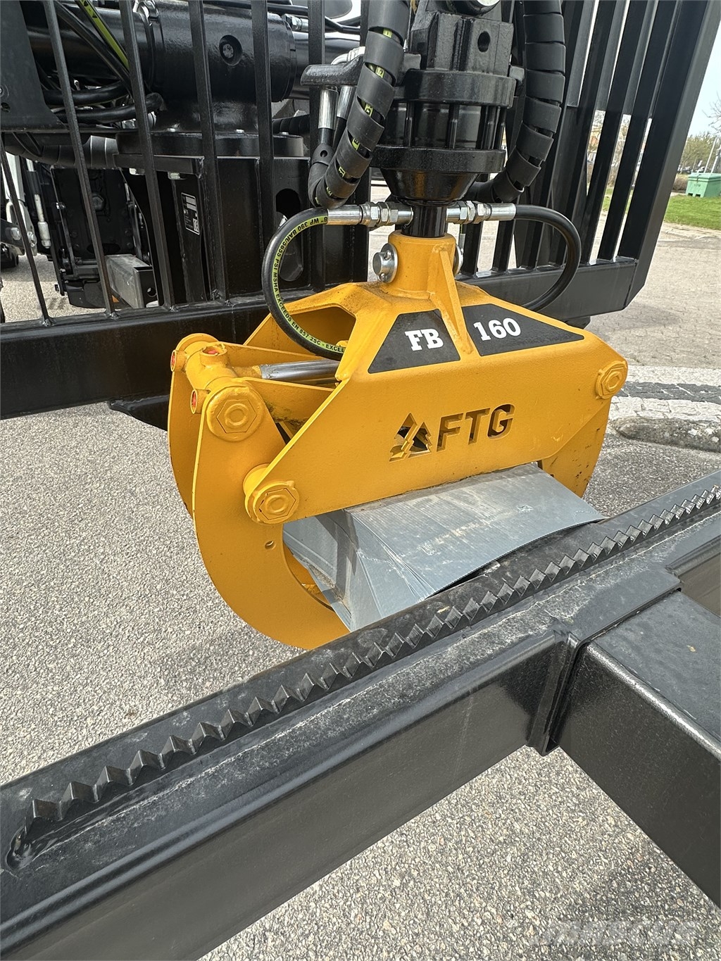 Mowi 650/P25 Forest trailers
