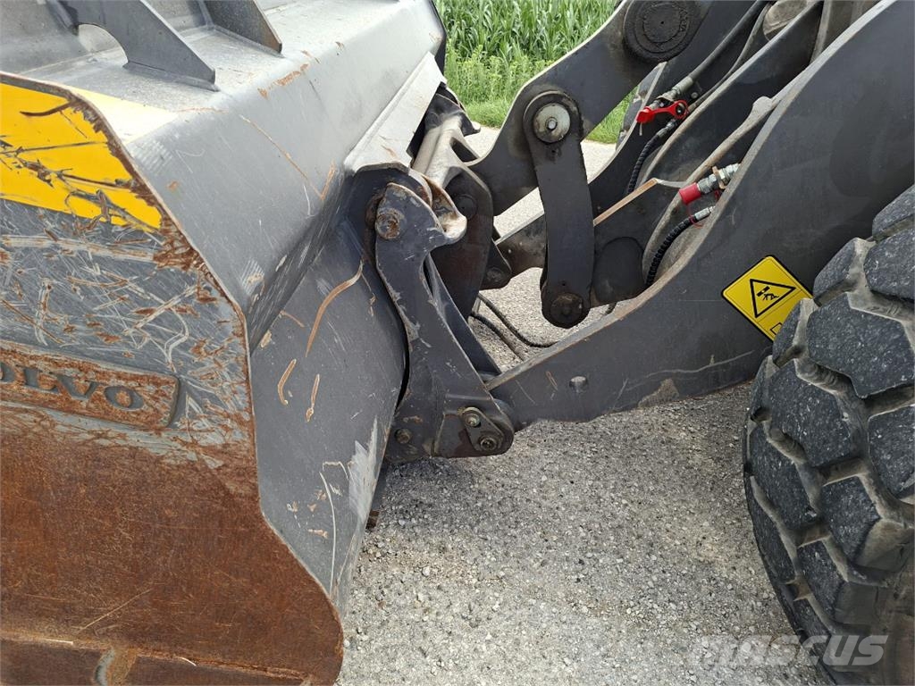 Volvo L90H Chargeuse sur pneus