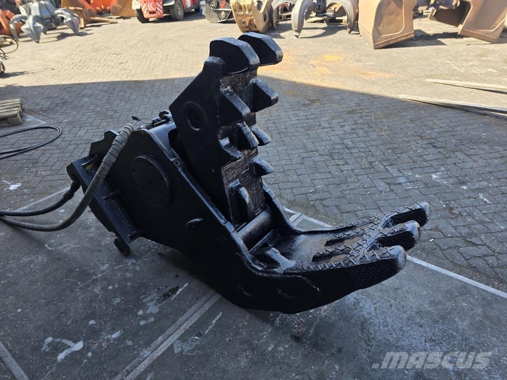 Okada vergruizer cw 30 cw 40 crusher okada verachtert cw جراشات البناء