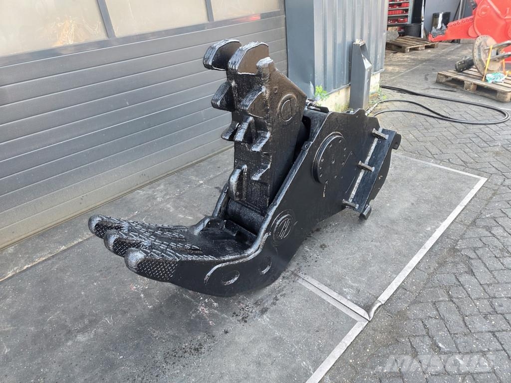 Okada vergruizer cw 30 cw 40 crusher okada verachtert cw جراشات البناء