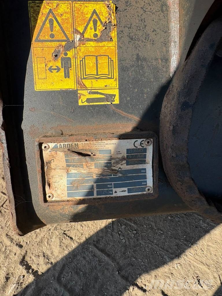 Volvo EC 220 E Bagri goseničarji