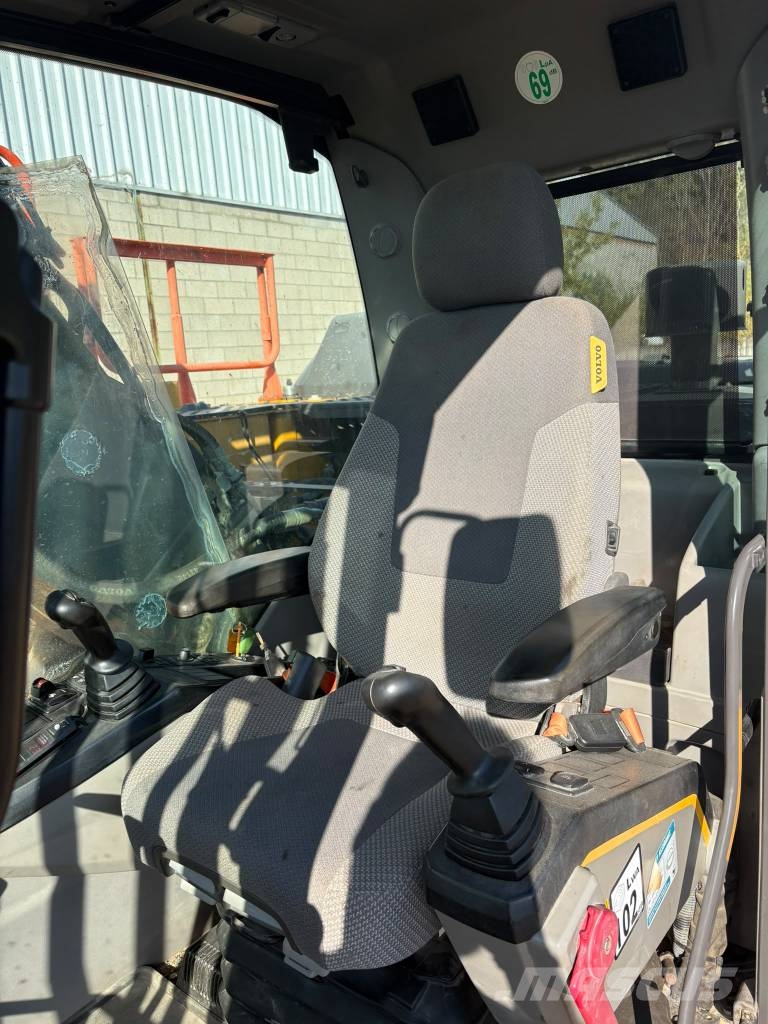 Volvo EC 220 E Bagri goseničarji