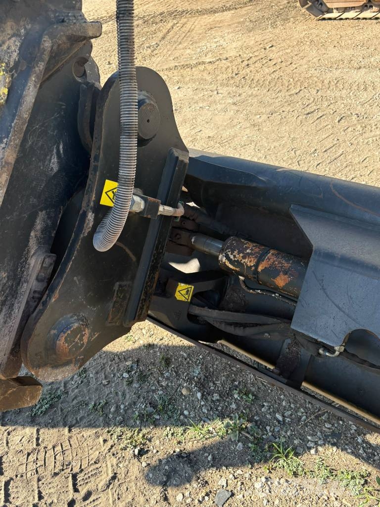 Volvo EC 220 E Bagri goseničarji