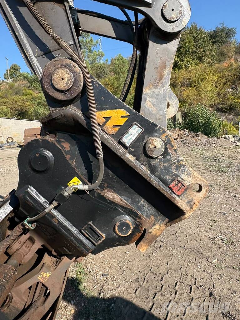 Volvo EC 220 E Bagri goseničarji
