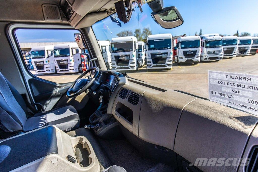 Renault MIDLUM 270 DXI +ALU 12.000L/4COMP. 運油車