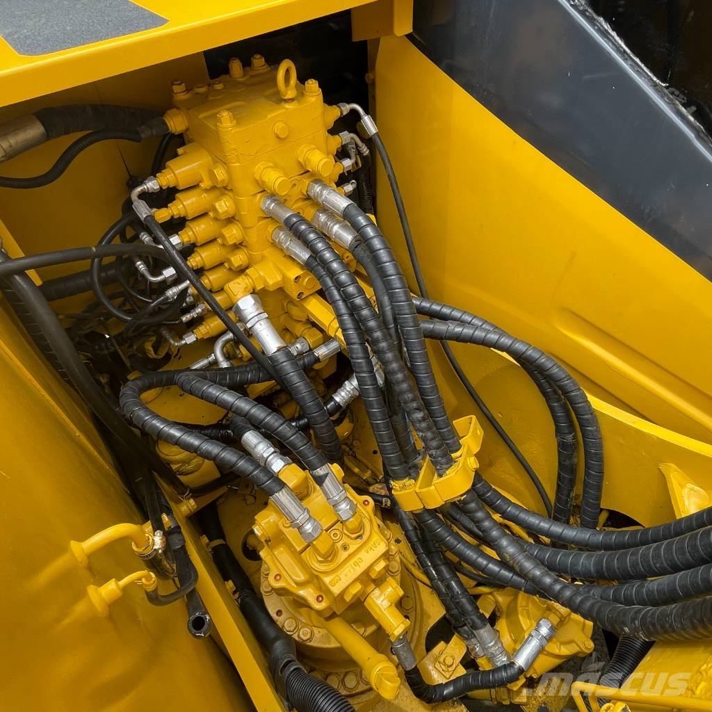 Komatsu PC 110 Midi excavators 7t - 12t