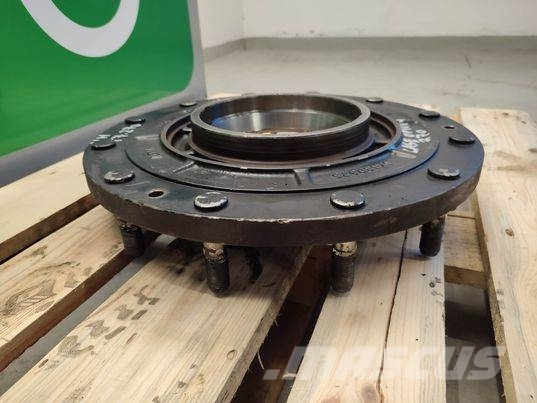 Case IH OPTUM 270 (47489625) wheel hub Däck, hjul och fälgar