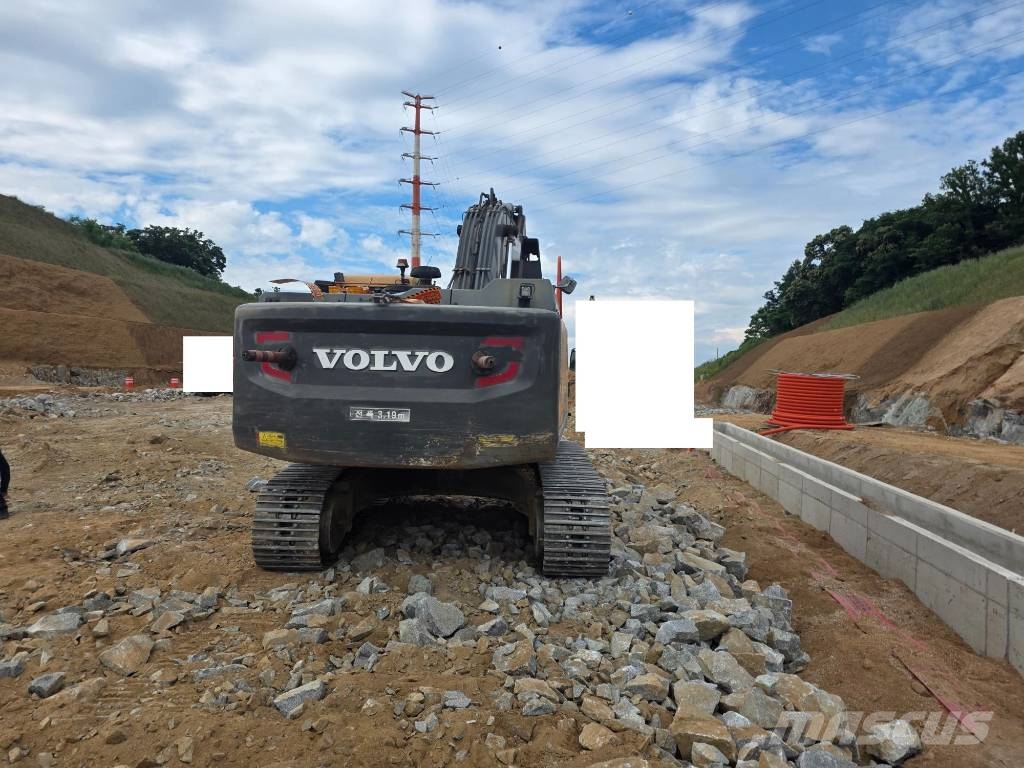 Volvo EC 300 E حفارات زحافة