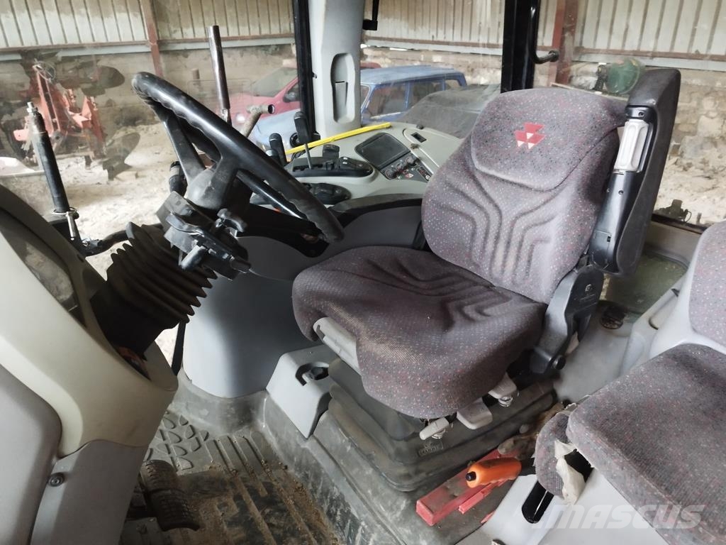 Massey Ferguson 6465 トラクター