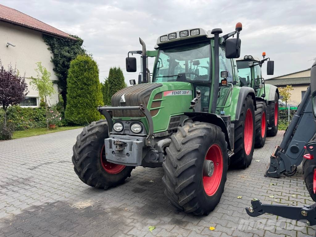 Fendt 309 Vario TMS + MAILLEUX MX T10 Tractoren