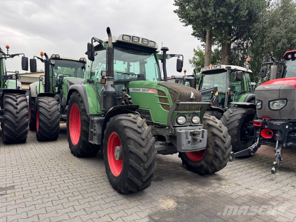 Fendt 309 Vario TMS + MAILLEUX MX T10 Tractoren