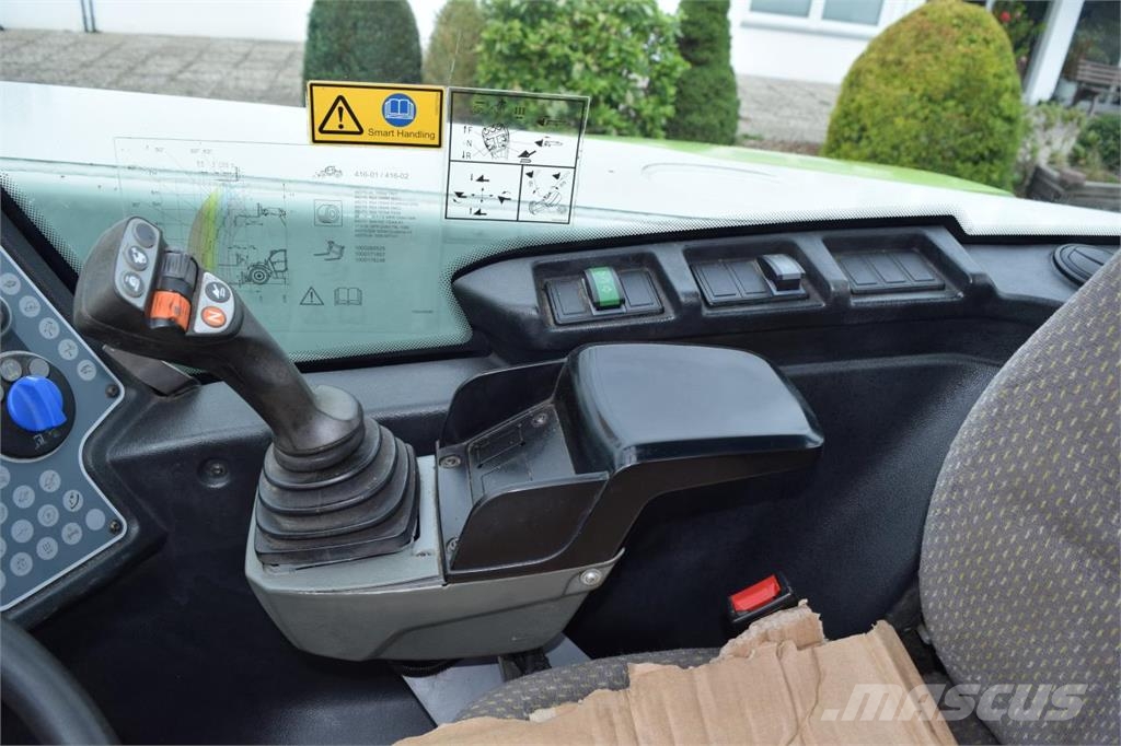 CLAAS SCORPION 7044 Teleskopik personel platformları